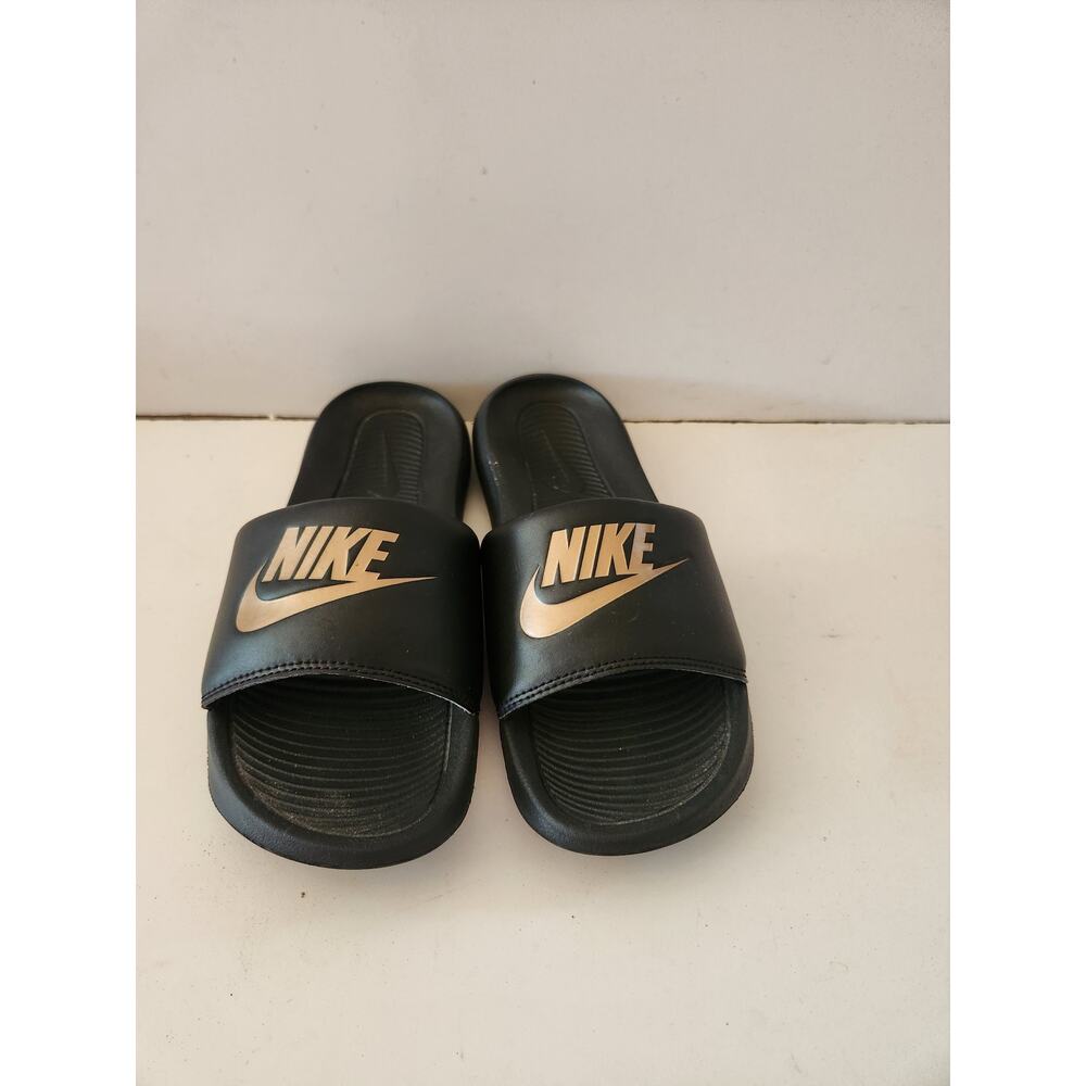Nike Victori One Slide Women's Size 6 Black/Metallic Gold EUC